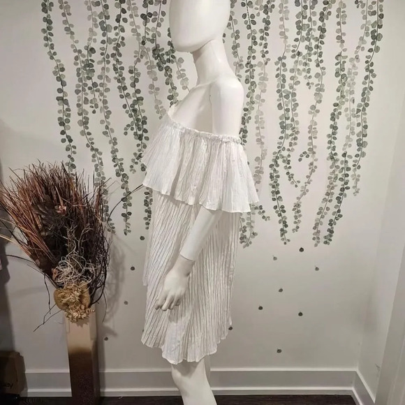 Zara White Off Shoulder Ruffle Pleated Dress Size XL - Picture 5 of 9